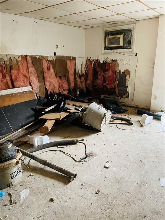 175 Steuben Street Pittsburgh, PA 15220 - Photo 29 of 40 a room with gym equipment