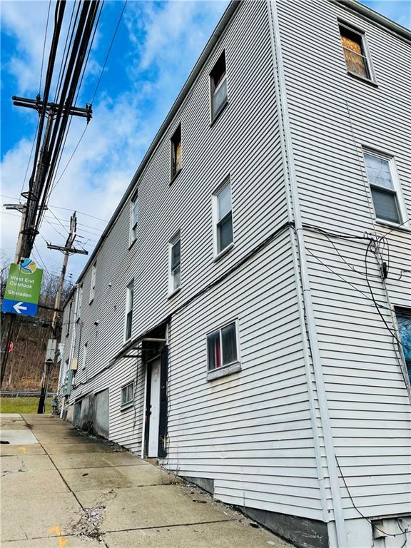 175 Steuben Street Pittsburgh, PA 15220 - Photo 31 of 40 a view of a white building