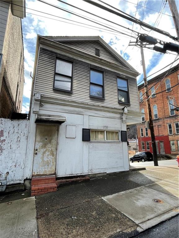 175 Steuben Street Pittsburgh, PA 15220 - Photo 35 of 40 a view of building with large windows