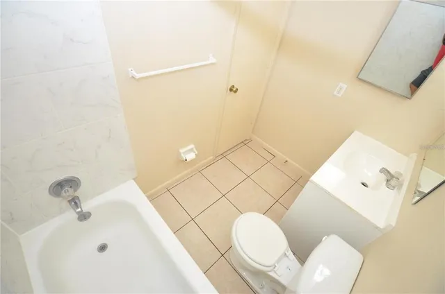 $995 | 125 Denton Avenue, Auburndale, FL 33823