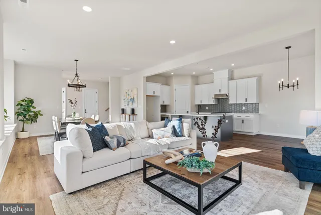 $829,000 | 105 River Trail Circle, Unit 3, King of Prussia, PA 19406