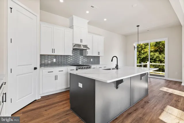 $829,000 | 105 River Trail Circle, Unit 3, King of Prussia, PA 19406