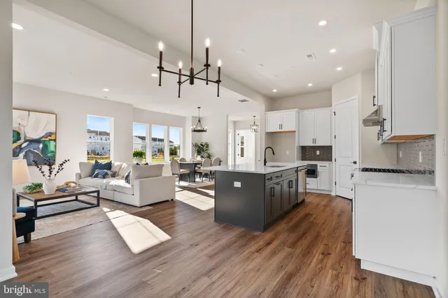 $829,000 | 105 River Trail Circle, Unit 3, King of Prussia, PA 19406