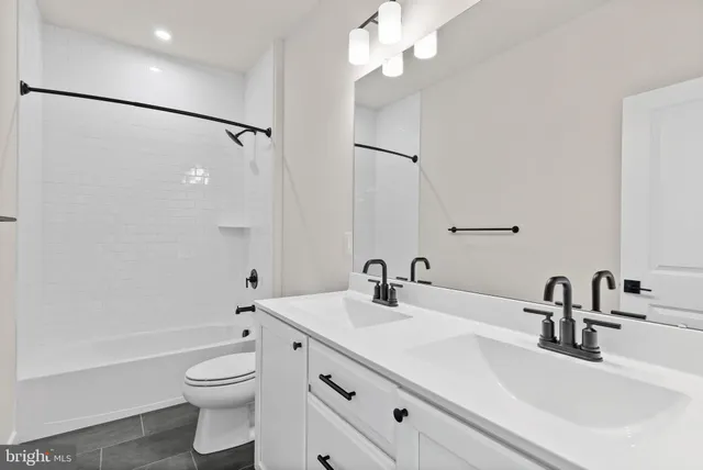 $829,000 | 105 River Trail Circle, Unit 3, King of Prussia, PA 19406