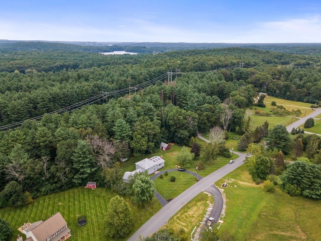 8 Silvermine Road Boxford, MA 01921 - Photo 3 of 42 Gallery Image 3