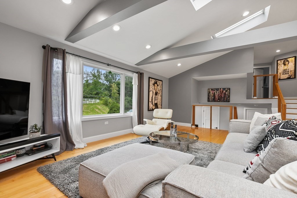 8 Silvermine Road Boxford, MA 01921 - Photo 8 of 42 Gallery Image 8