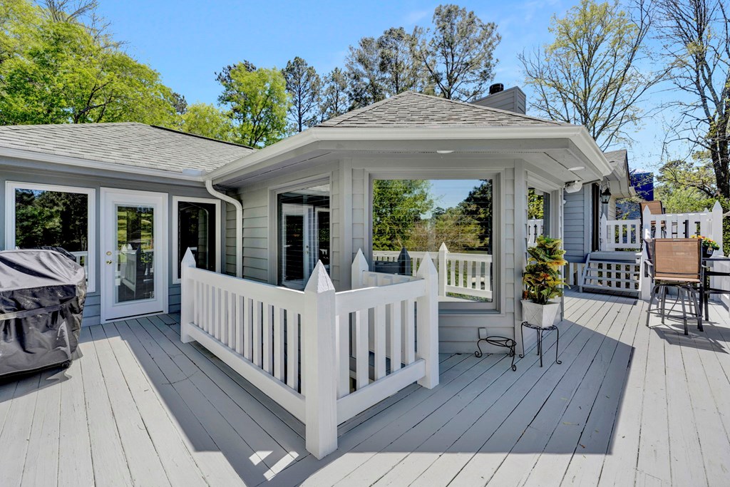 125 Watersedge Road Greenwood, SC 29649 - Photo 10 of 70