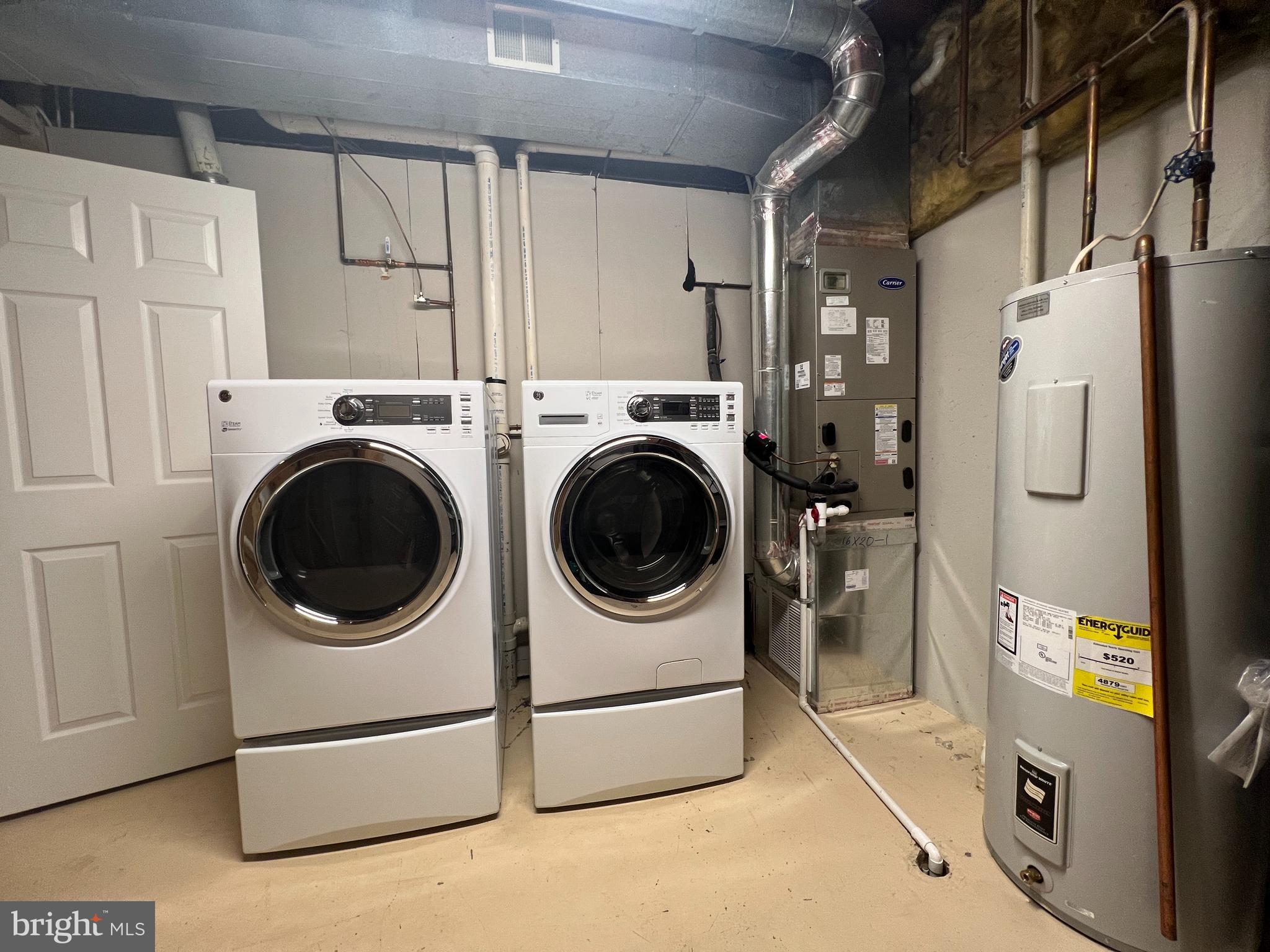 10287 Latney Road Fairfax, VA 22032 - Photo 24 of 26 a utility room with dryer and washer