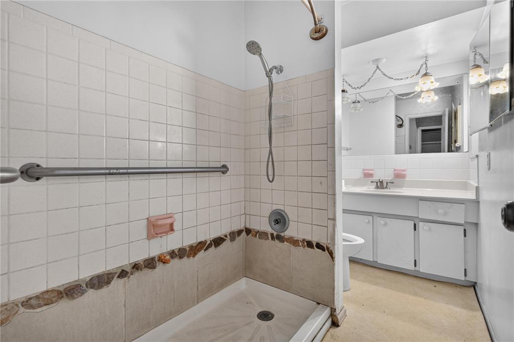 1901 57th Street North St. Petersburg, FL 33710 - Photo 16 of 34 Gallery Image 16