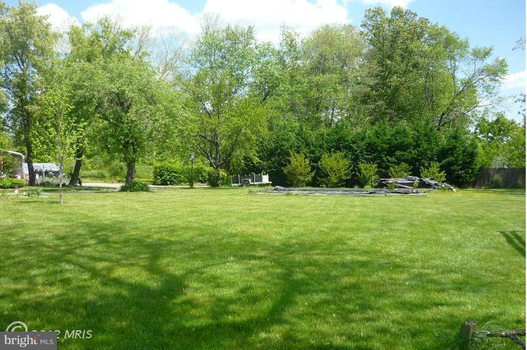 9209 Ox Road Lorton, VA 22079 - Photo 21 of 28 Exterior (Rear)