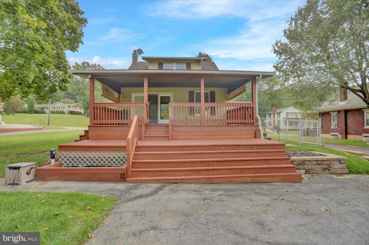 1347 Fritztown Road Reinholds, PA 17569 - Photo 4 of 35 Gallery Image 4