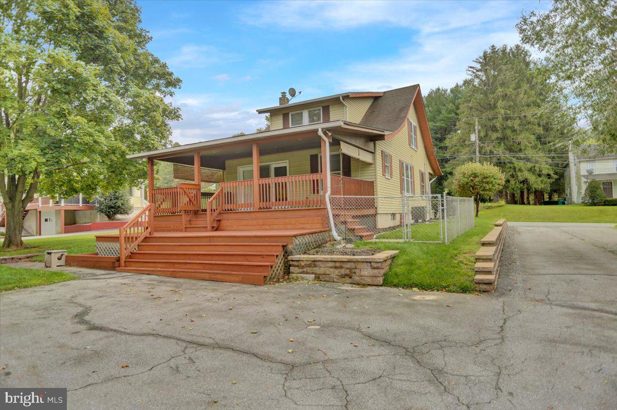 1347 Fritztown Road Reinholds, PA 17569 - Photo 5 of 35 Gallery Image 5