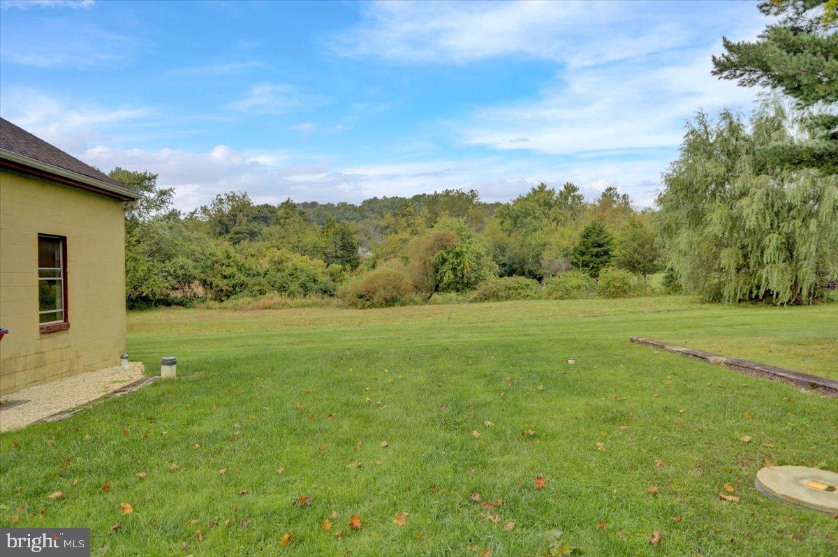 1347 Fritztown Road Reinholds, PA 17569 - Photo 10 of 35 Gallery Image 10