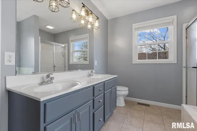 $475,000 | 1525 Ash Street, Washington, IL 61571