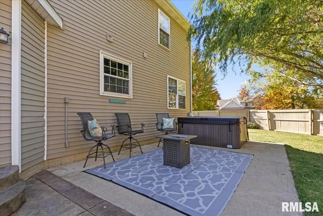 $475,000 | 1525 Ash Street, Washington, IL 61571