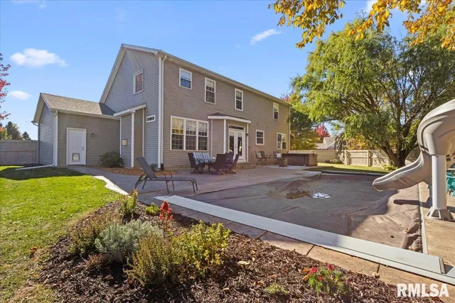 $475,000 | 1525 Ash Street, Washington, IL 61571