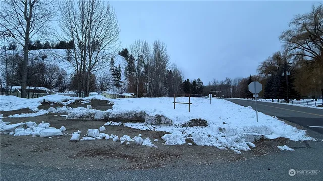 $30,500 | -xx5 North Main Street, Conconully, WA 98819