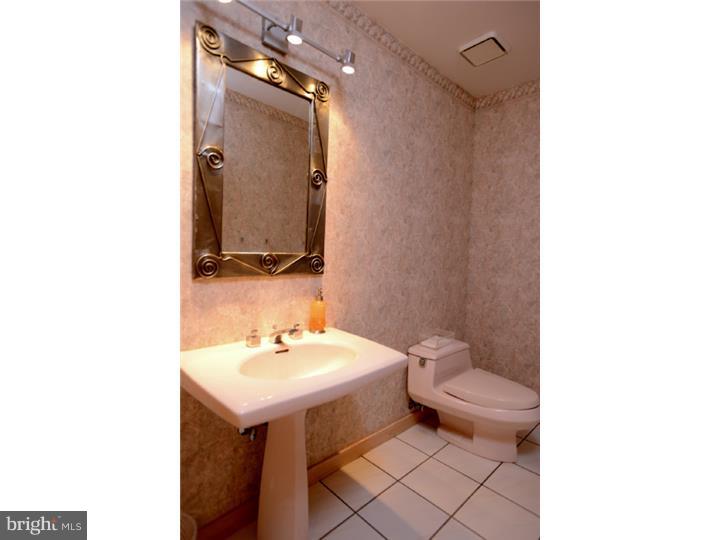 16 Indian Run Road Princeton Junction, NJ 08550 - Photo 11 of 25 Half Bath