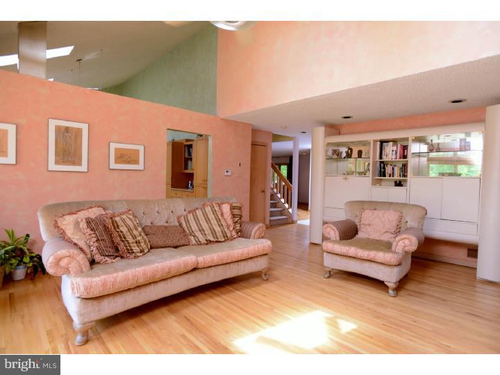 16 Indian Run Road Princeton Junction, NJ 08550 - Photo 6 of 25 Family Room