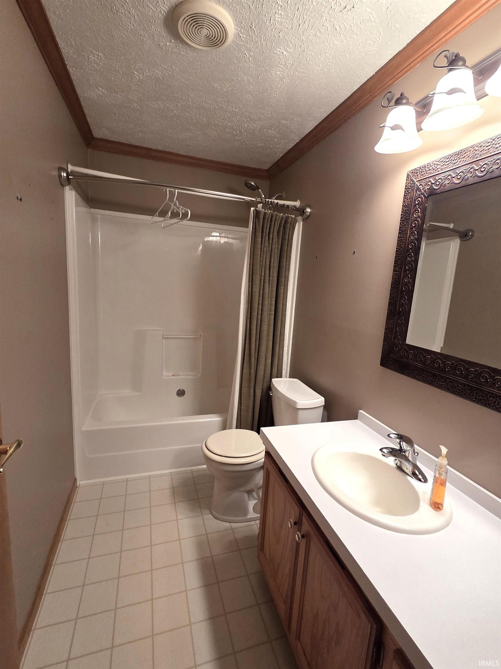 15493 South County Line Road Syracuse, IN 46567 - Photo 12 of 25