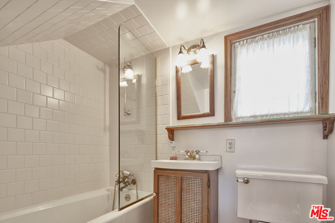 453 Rialto Avenue Venice, CA 90291 - Photo 15 of 34