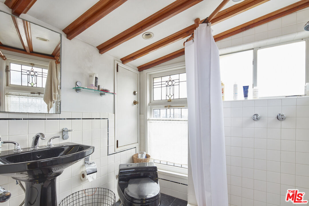 453 Rialto Avenue Venice, CA 90291 - Photo 29 of 34