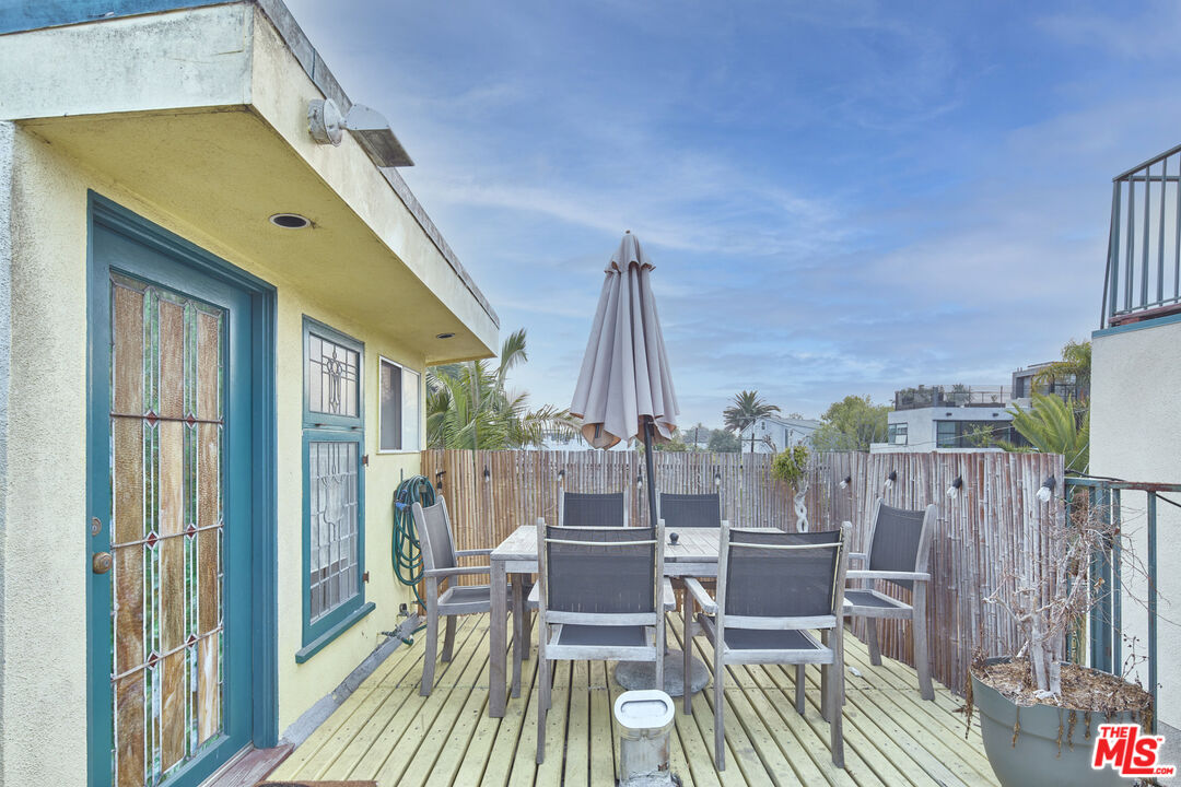 453 Rialto Avenue Venice, CA 90291 - Photo 32 of 34