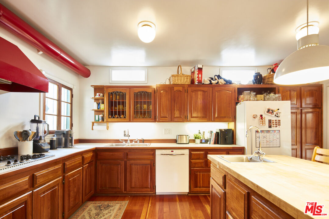 453 Rialto Avenue Venice, CA 90291 - Photo 7 of 34