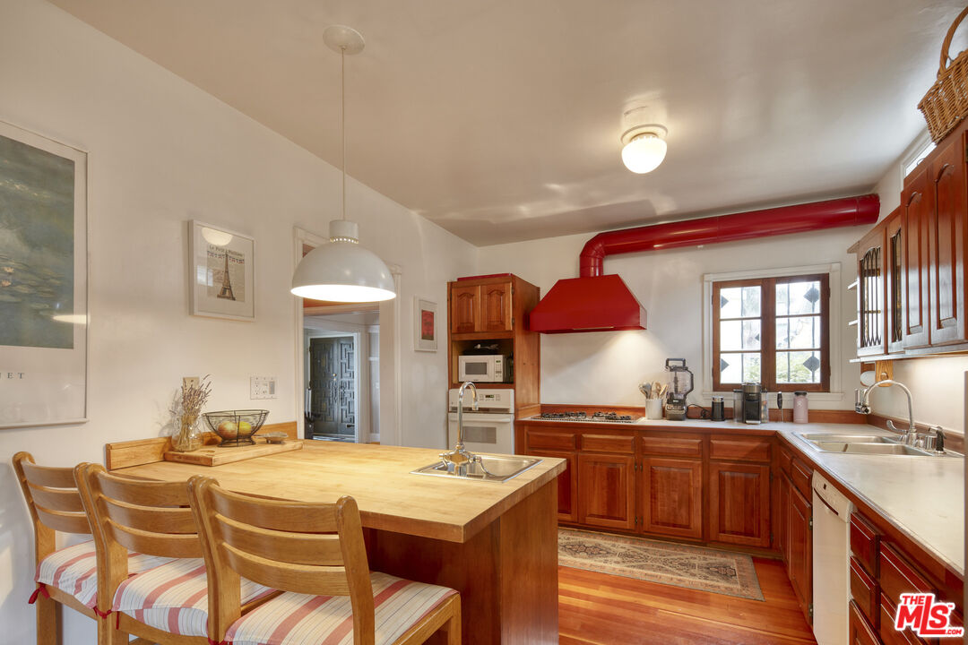 453 Rialto Avenue Venice, CA 90291 - Photo 10 of 34