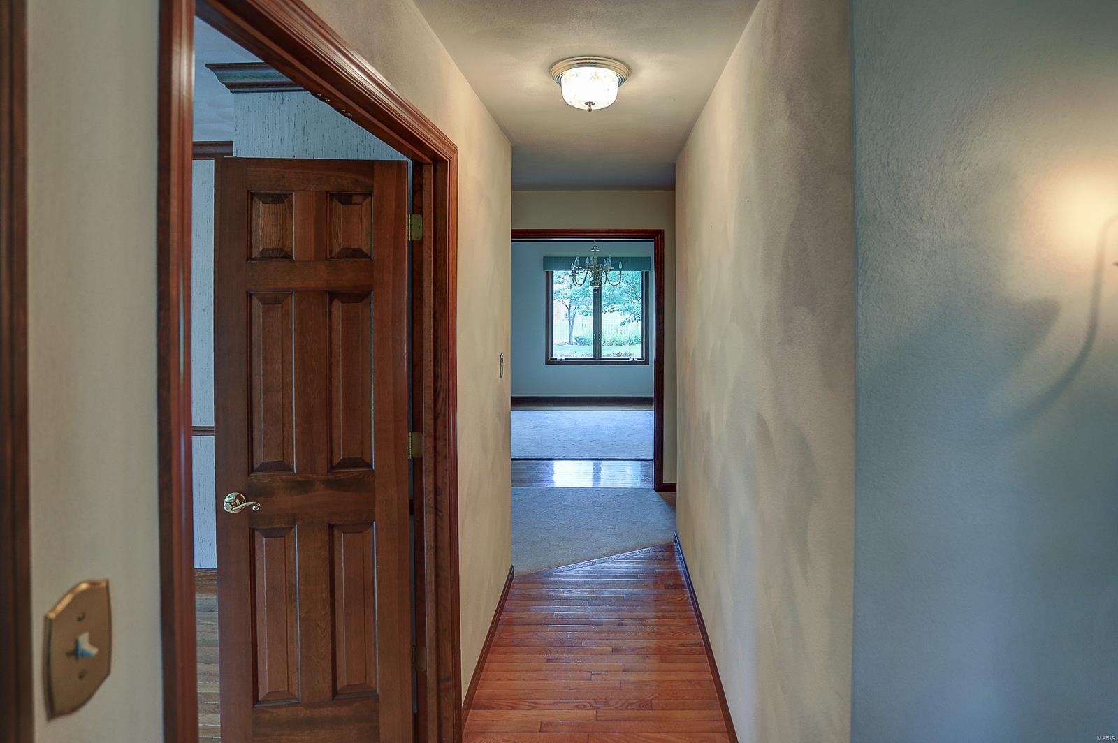 312 Hartmann Street Waterloo, IL 62298 - Photo 4 of 33 Gallery Image 4