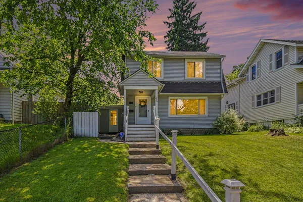 $309,900 | 236 Dean Street Northeast, Grand Rapids, MI 49505