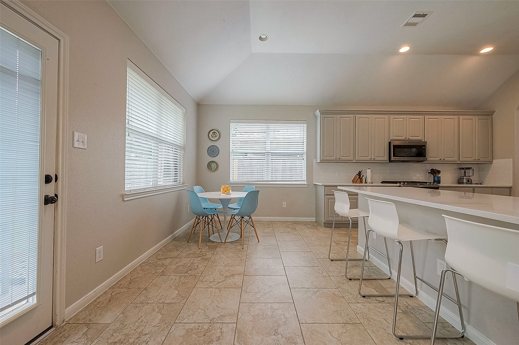 167 Pinto Point Place Spring, TX 77389 - Photo 7 of 50 Gallery Image 7