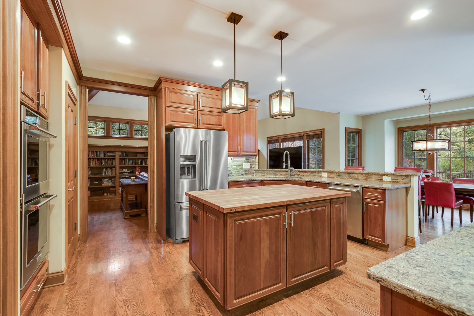 3N943 Walt Whitman Road St. Charles, IL 60175 - Photo 8 of 36
