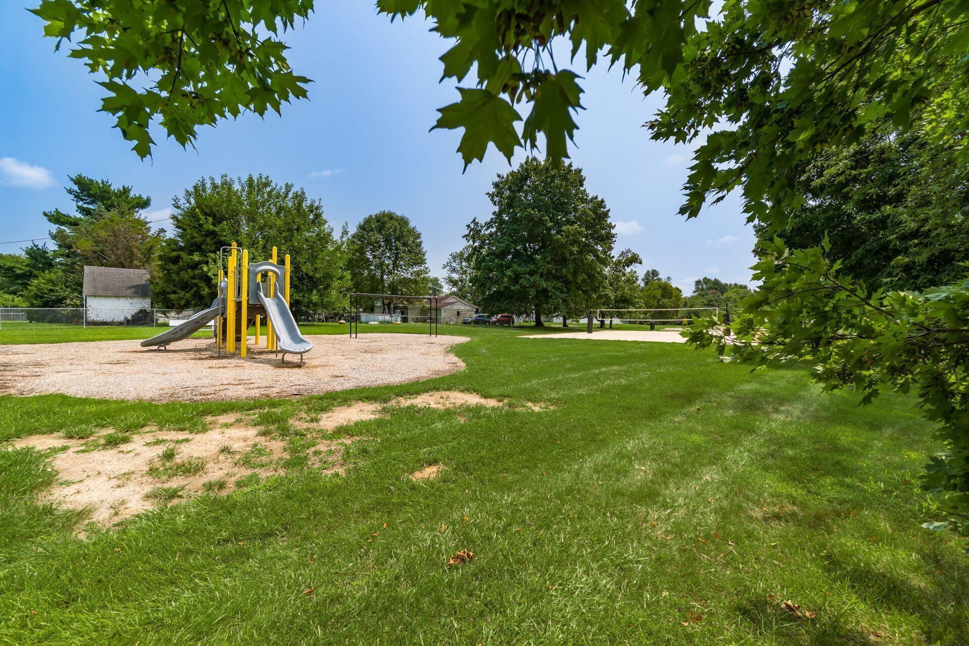 2349 East Howard Road Obetz, OH 43207 - Photo 38 of 39 040_1a-36c23d71550b_S 00076-2