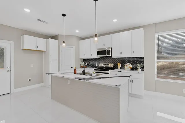 $375,000 | 6027 Plum Dale Road, Dallas, TX 75241