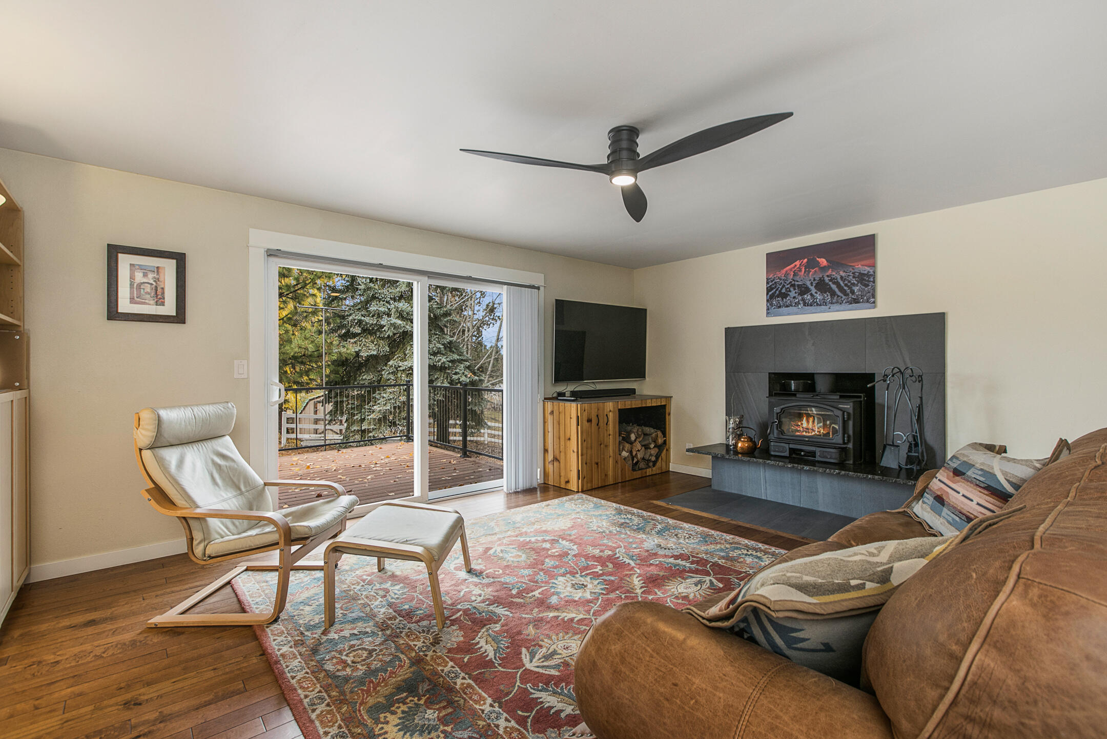 21081 Country Squire Road Bend, OR 97701 - Photo 14 of 49 2021_11_02_21081_country_squire-10