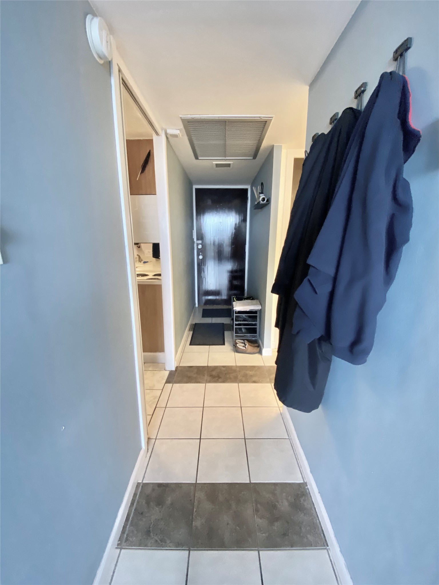 2016 Main Street, Unit 1612 Houston, TX 77002 - Photo 19 of 32 With furniture