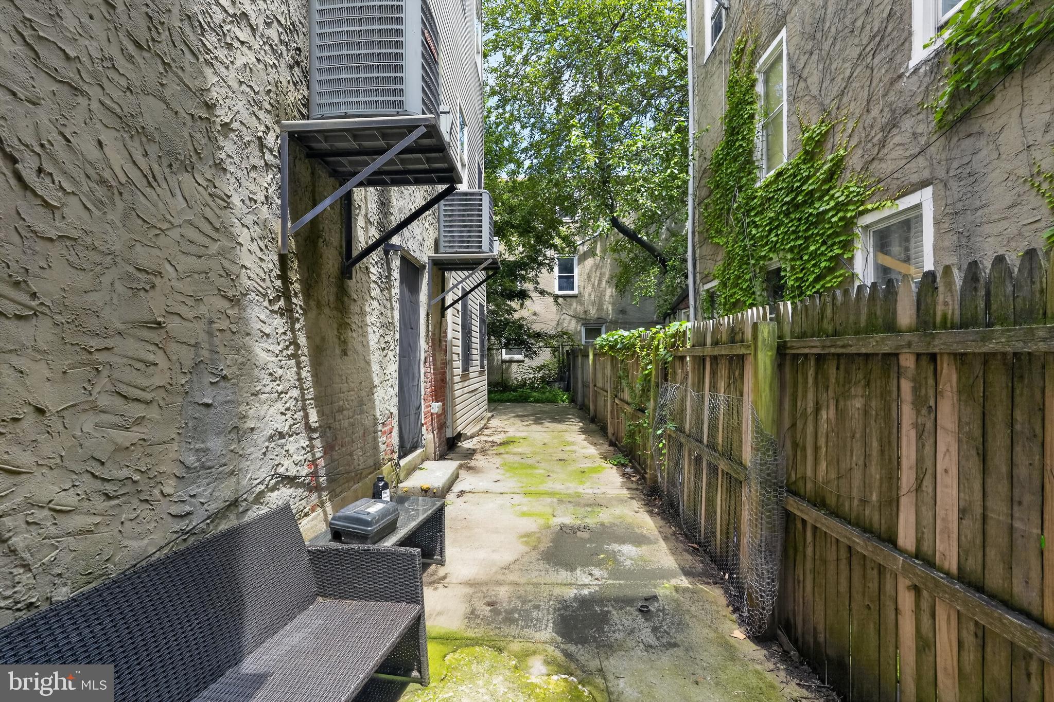 1729 Master Street, Unit B Philadelphia, PA 19121 - Photo 14 of 17