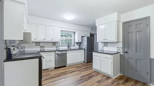 $250,750 | 4019 Highwood Drive, Fort Wayne, IN 46815