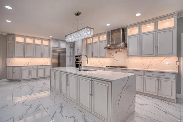 $1,450,000 | 8671 Angel Drive, Newburgh, IN 47630