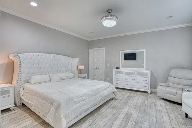 $1,450,000 | 8671 Angel Drive, Newburgh, IN 47630