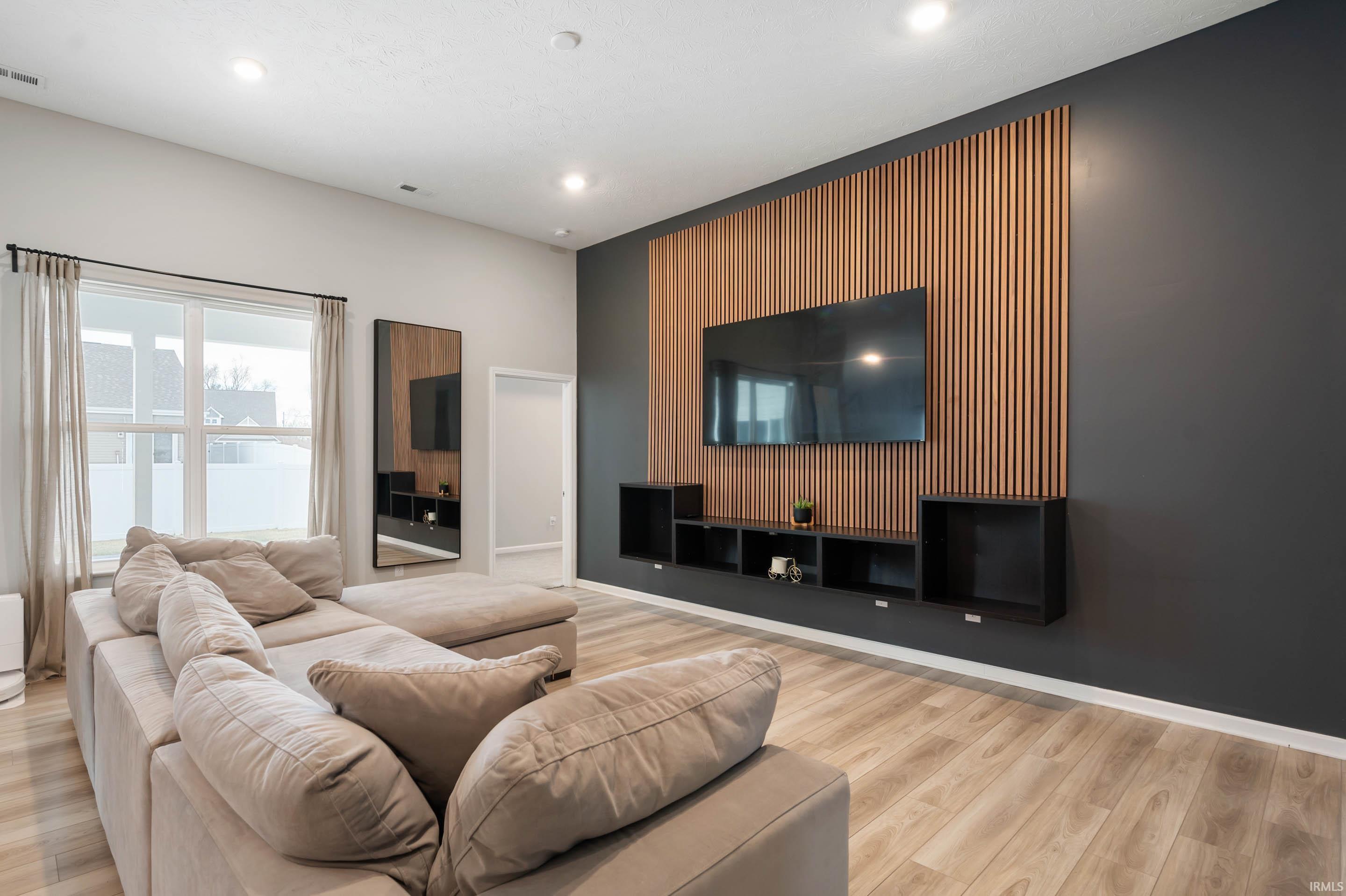 9887 Constellation Drive Pendleton, IN 46064 - Photo 3 of 20