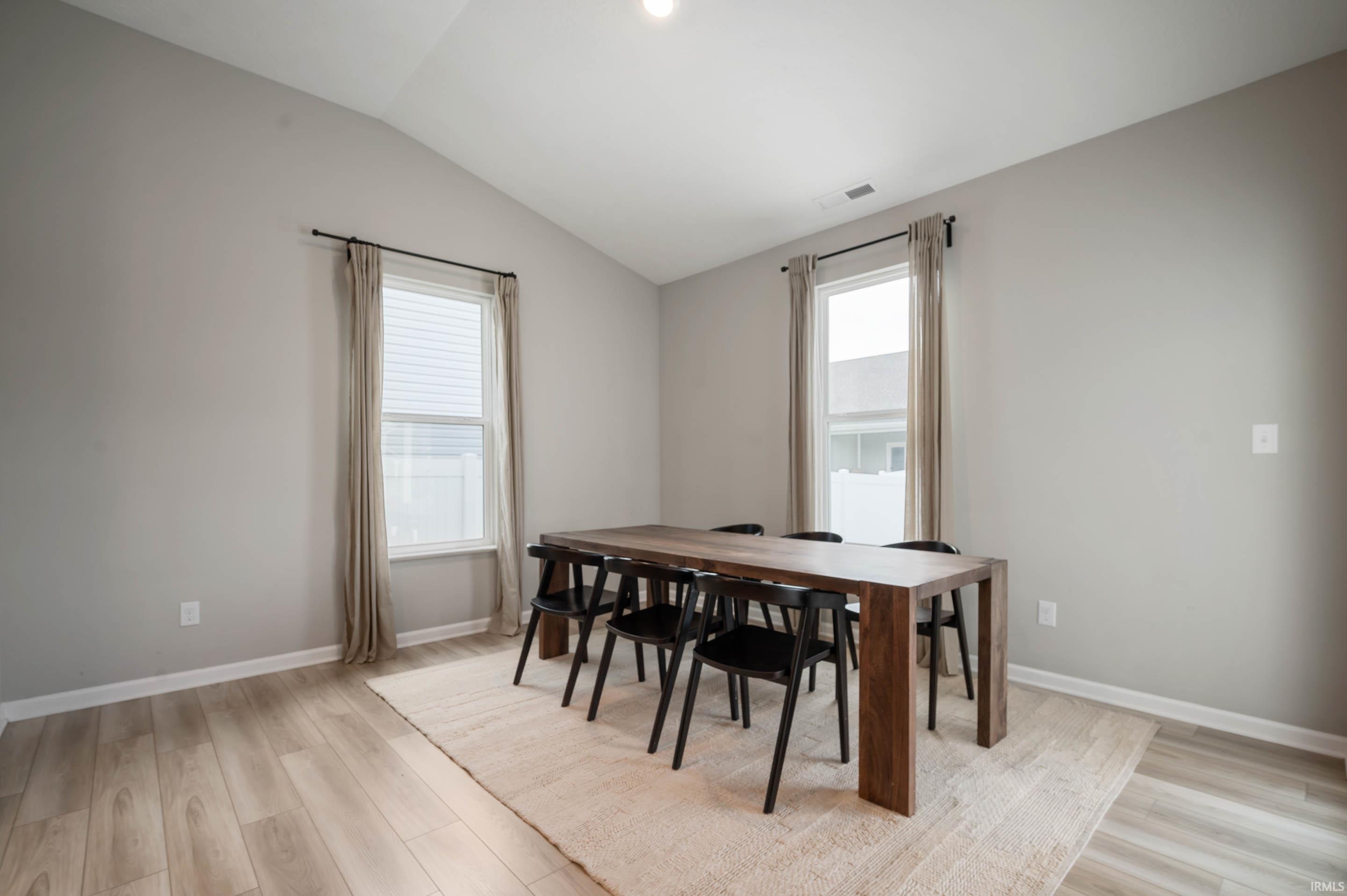 9887 Constellation Drive Pendleton, IN 46064 - Photo 10 of 20