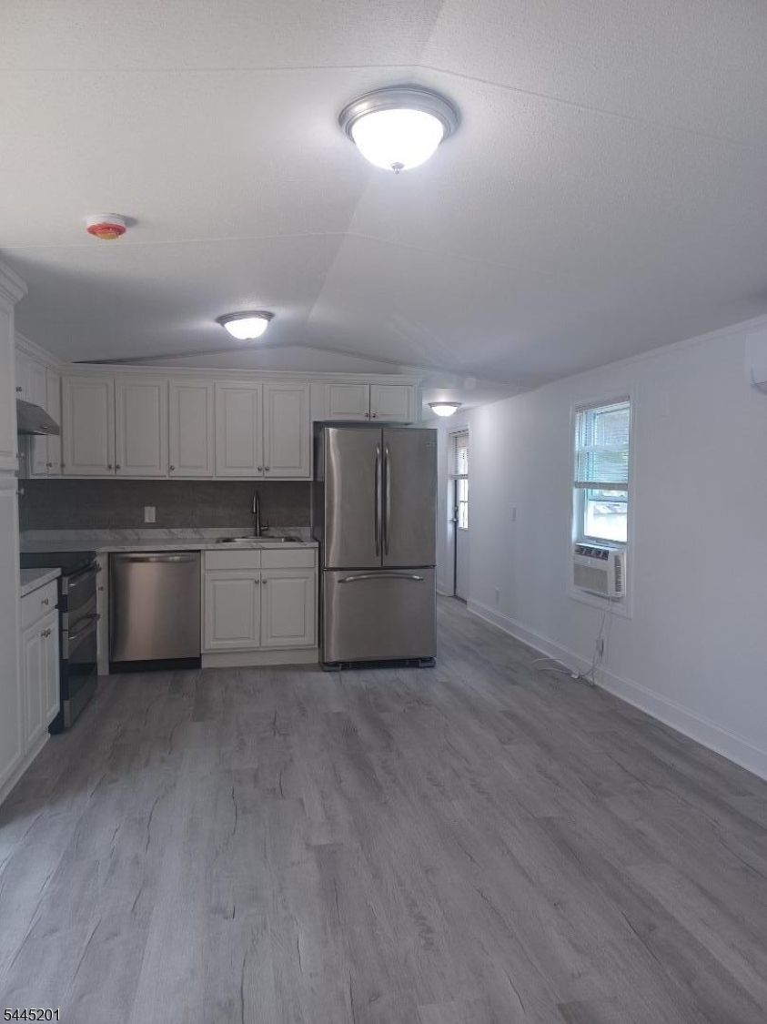15 3rd Street Wayne, NJ 07470 - Photo 2 of 12