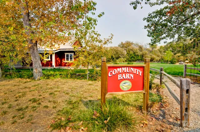 $599,900 | 12738 North 11th Avenue, Boise, ID 83714