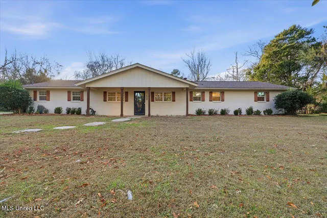 $339,000 | 1700 Linda Drive, Clinton, MS 39056