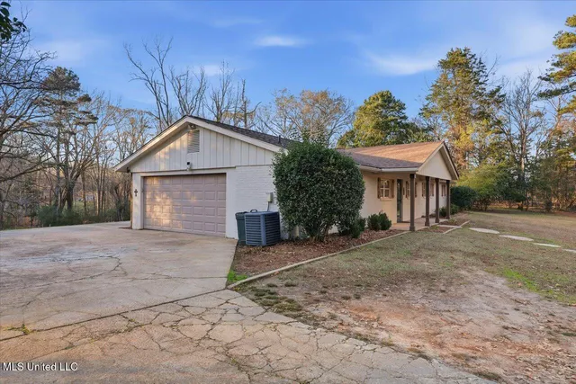 $339,000 | 1700 Linda Drive, Clinton, MS 39056