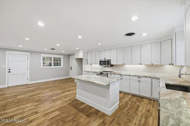 $339,000 | 1700 Linda Drive, Clinton, MS 39056