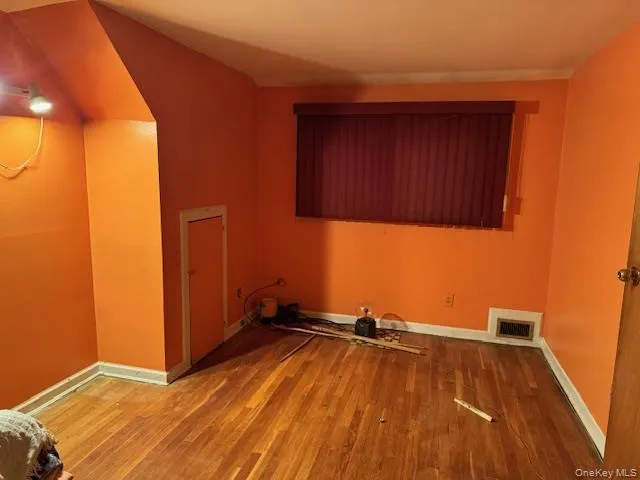 $899,000 | 1403 Park Avenue, New Hyde Park, NY 11040