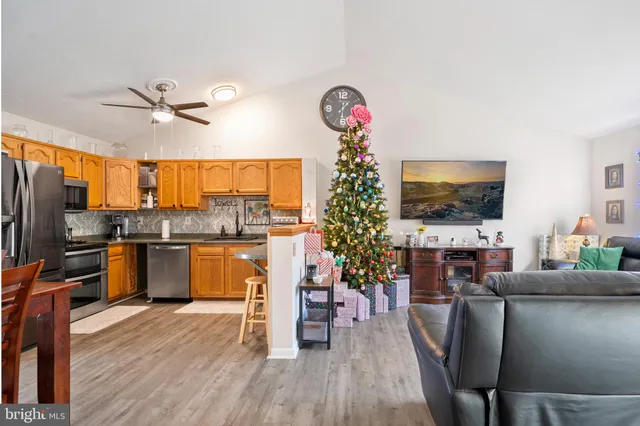 $425,000 | 6585 11th Street, Chesapeake Beach, MD 20732